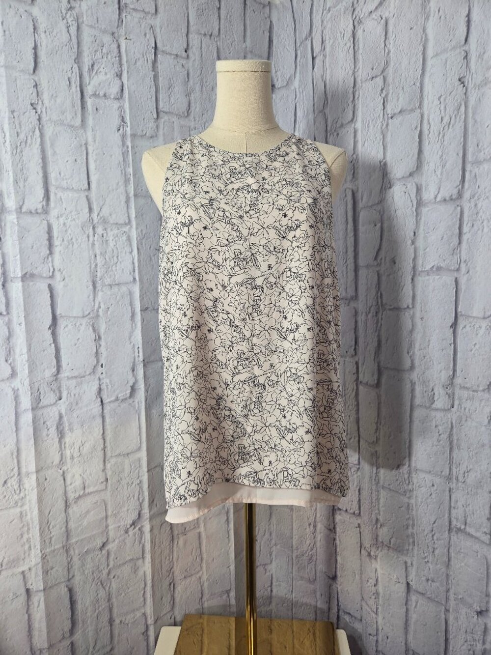 Lila Rose Medium Cream & Black Floral Outline Sleeveless Tank Blouse